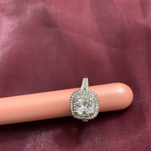 Doble halo crystal center ring